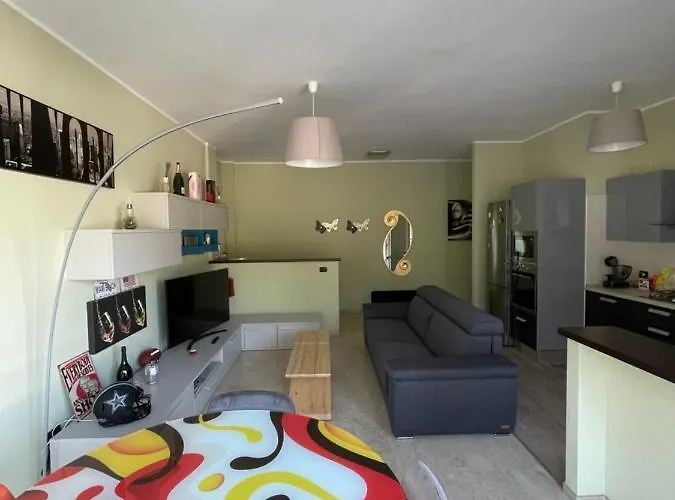 Civico 24 In Centro Ad Apartamento Arona